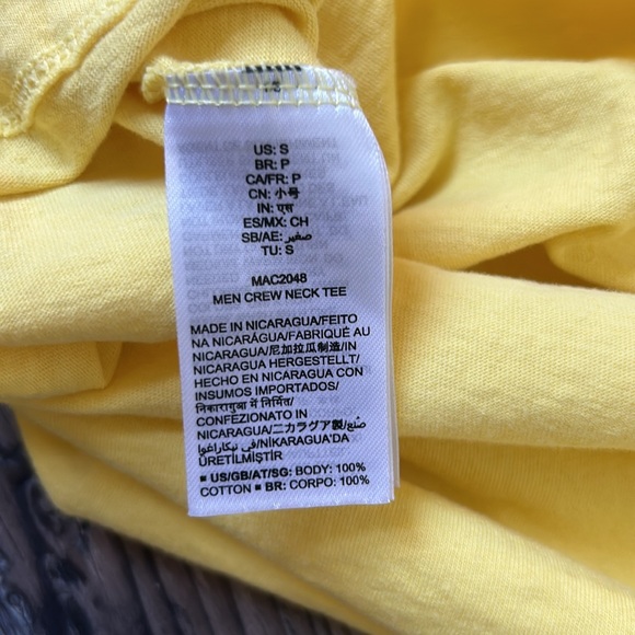 “Dancing Queen” 70’s Song Short Sleeve Yellow Tshirt Women’s Small - Picture 4 of 4